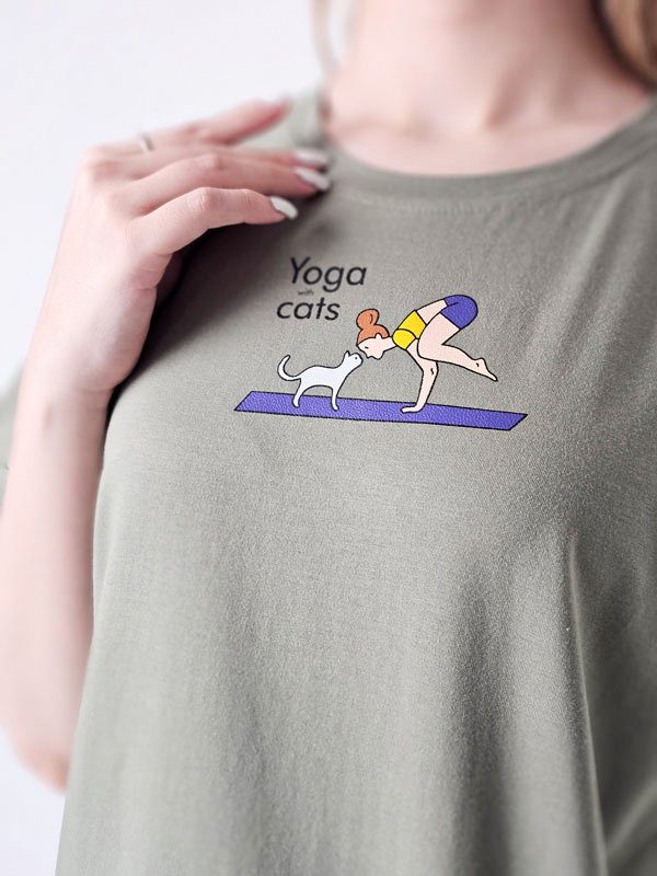 تیشرت نخ پنبه ‌‌Yoga with cats (ایراددار)