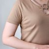تیشرت یقه فانتزی روشا